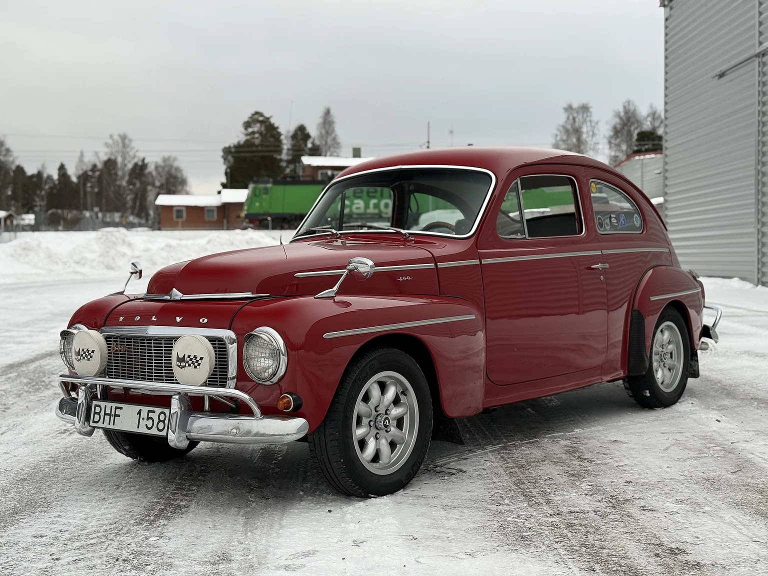 Exteriörbild på 1961 Volvo PV544C Sport (13)