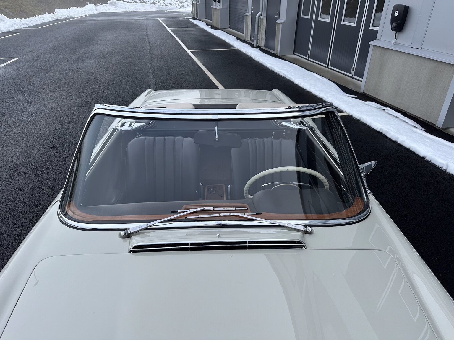 Aussenfoto 1968 Mercedes Benz SL 280 Pagoda