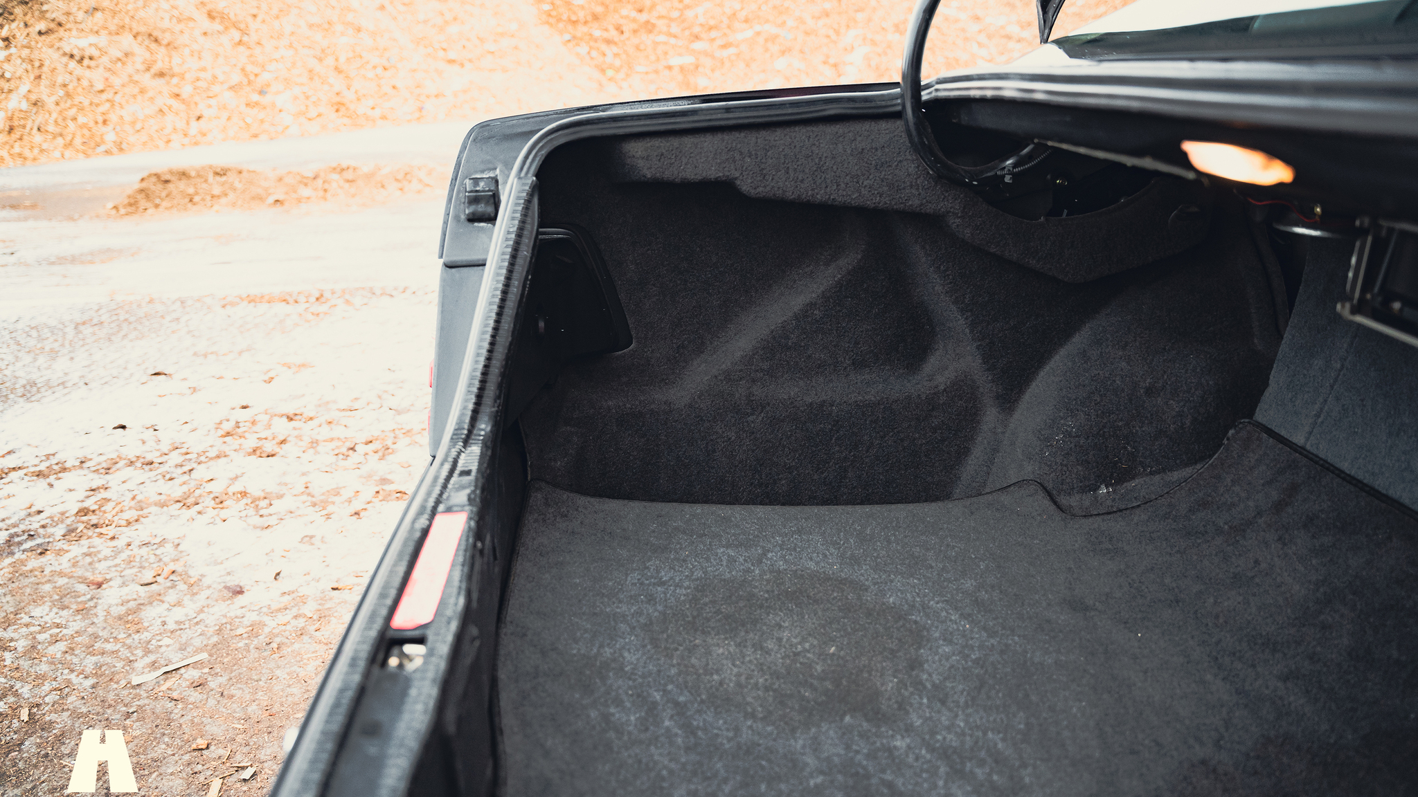 Interior image of 1990 Mercedes 300 CE-24