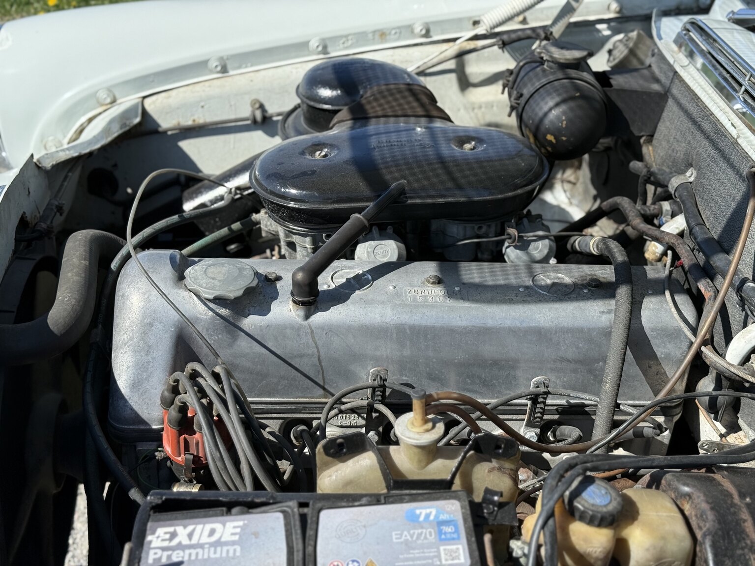Image of 1967 Mercedes-Benz 230 Safari mechanics