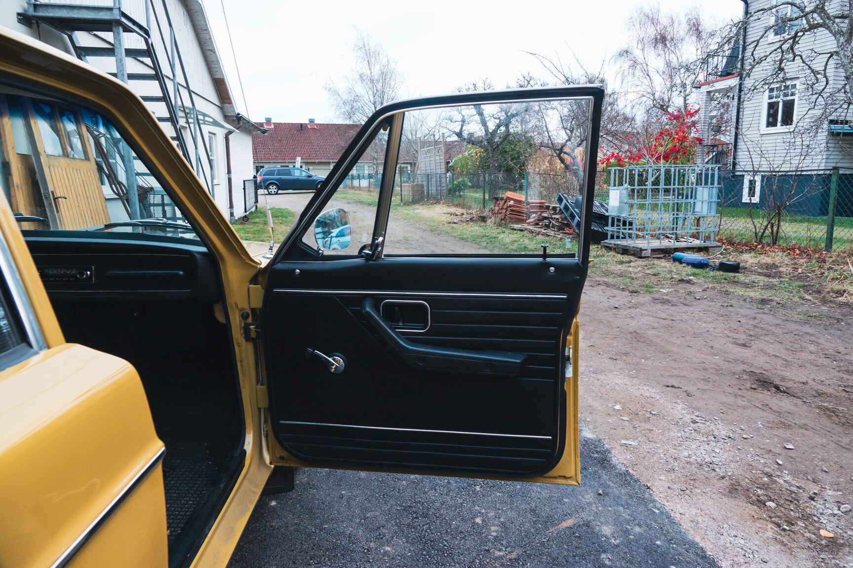 Interiörbild 1971 Volvo 144 2.0 Automat