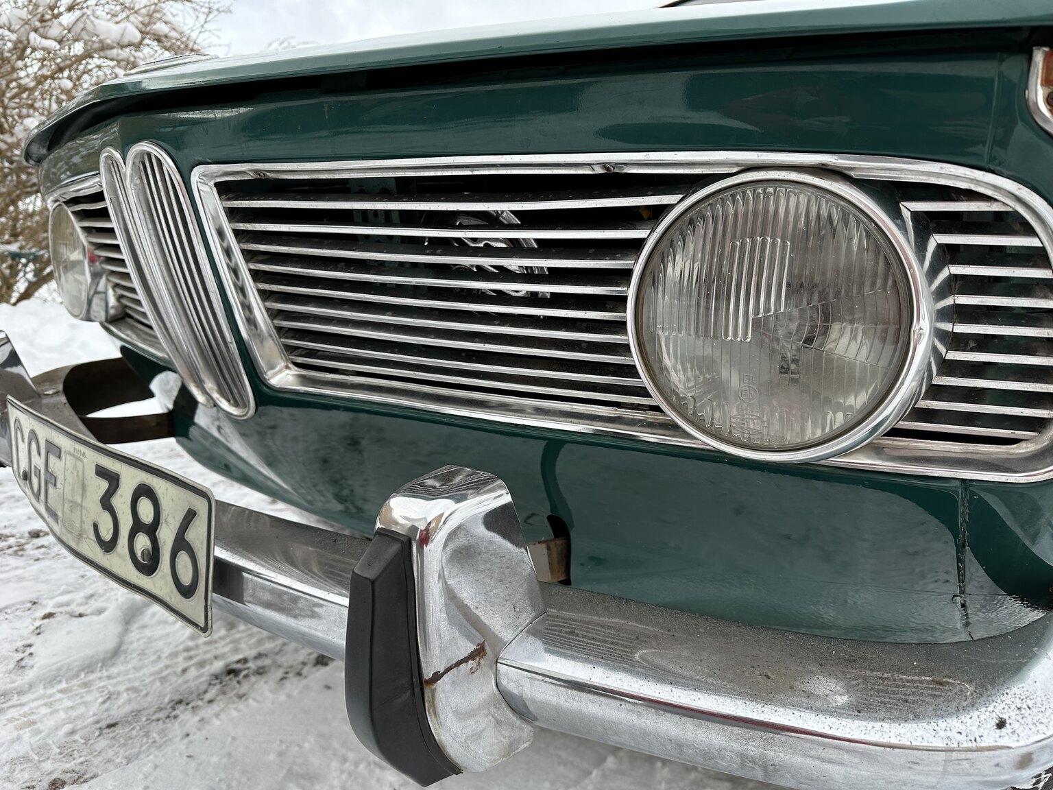 Exterior image of 1965 BMW 1600