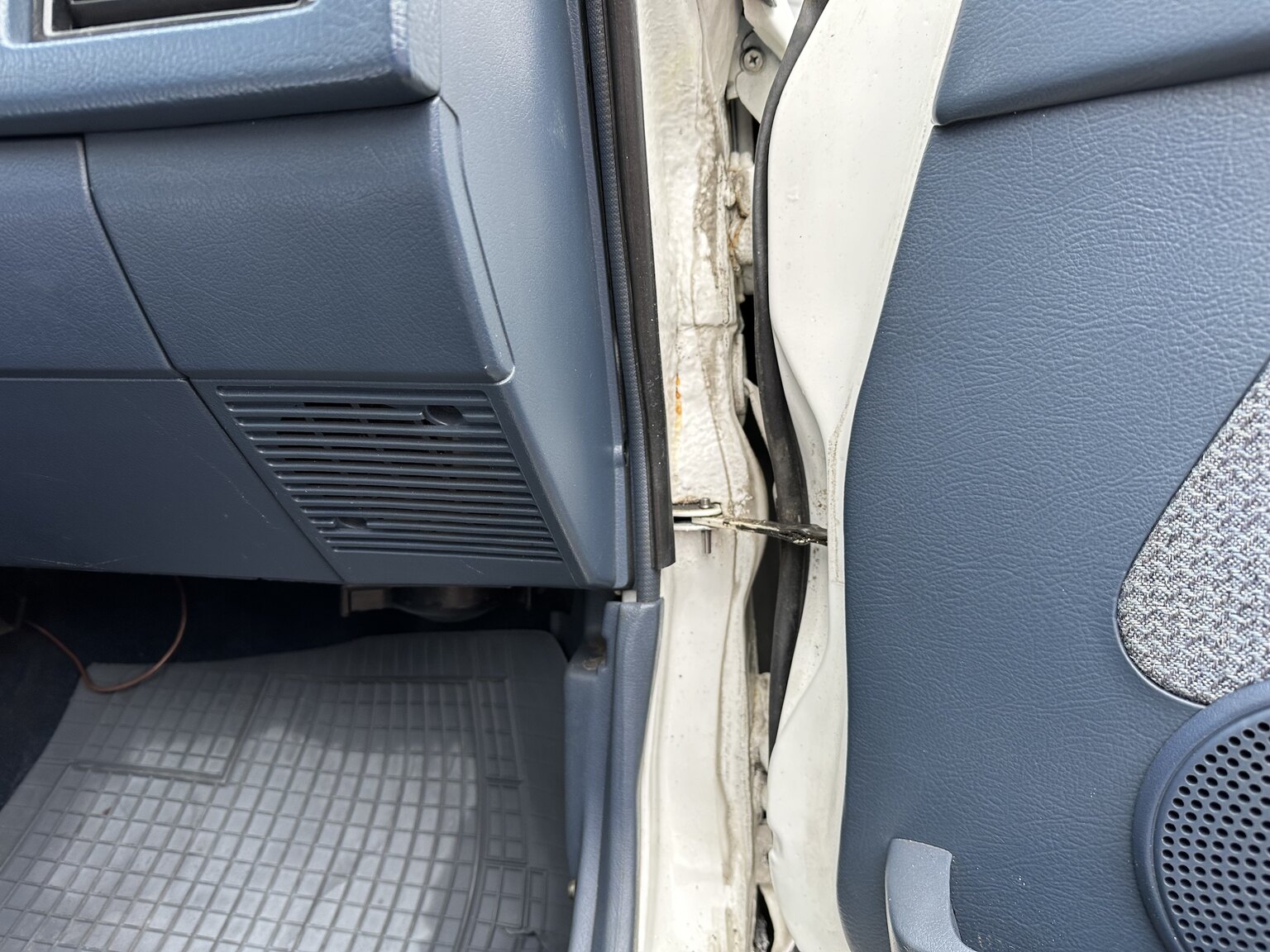 Innenraumfoto von 1988 Nissan Sunny (29)