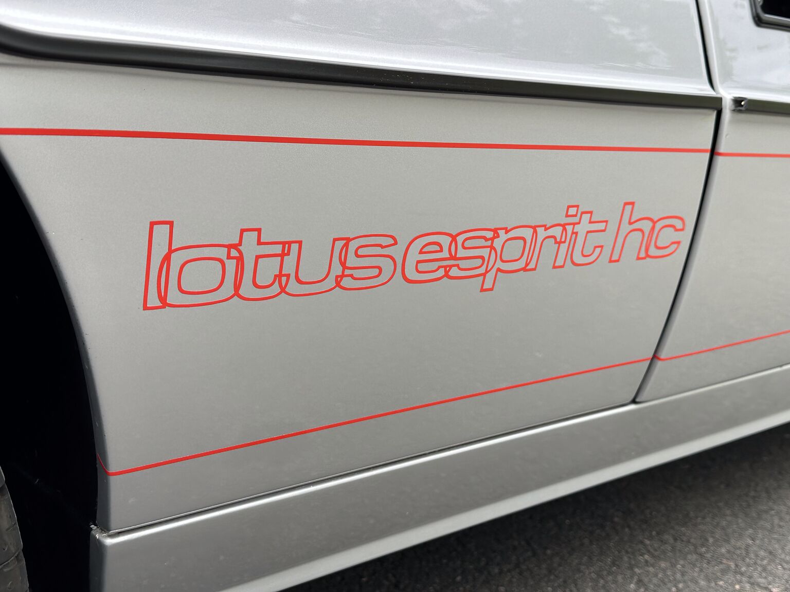 Exteriörbild på 1987 Lotus Esprit S3