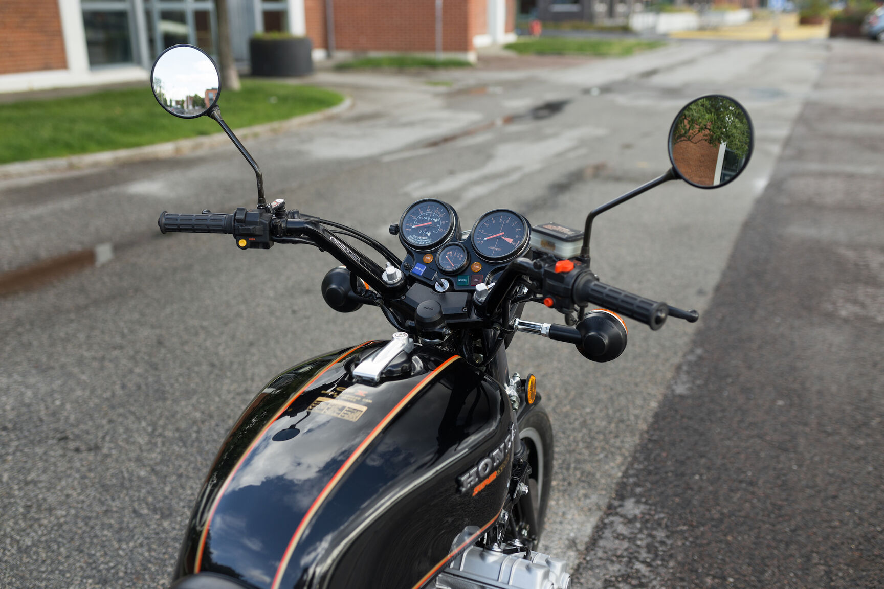 Exterior image of 1980 Honda CBX 1000