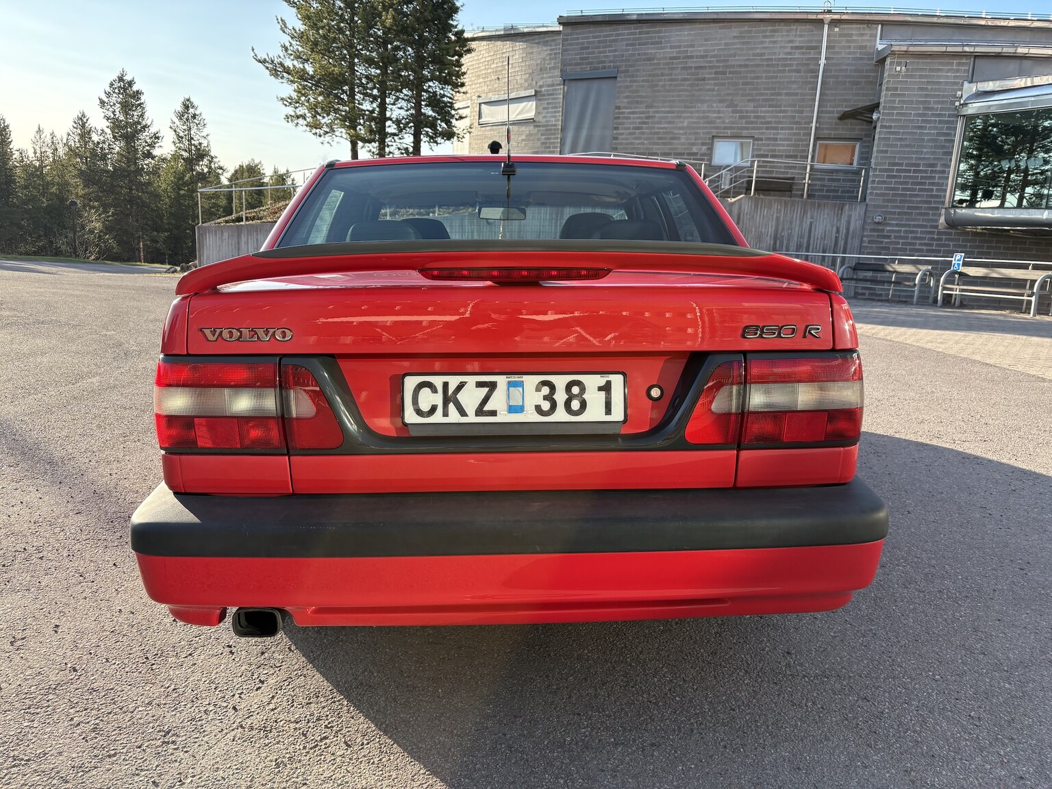 Exterior image of 1996 Volvo 850 R