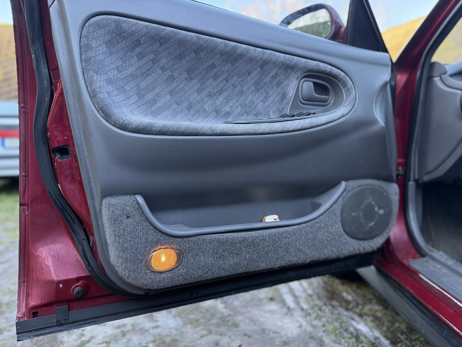 Interiörbild 1992 Mazda 626 Hatchback 2.5 V6 Automatic (20)