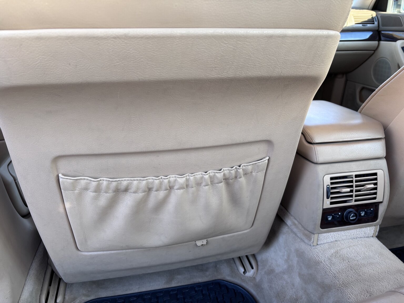 Interior image of 1996 BMW 728iA