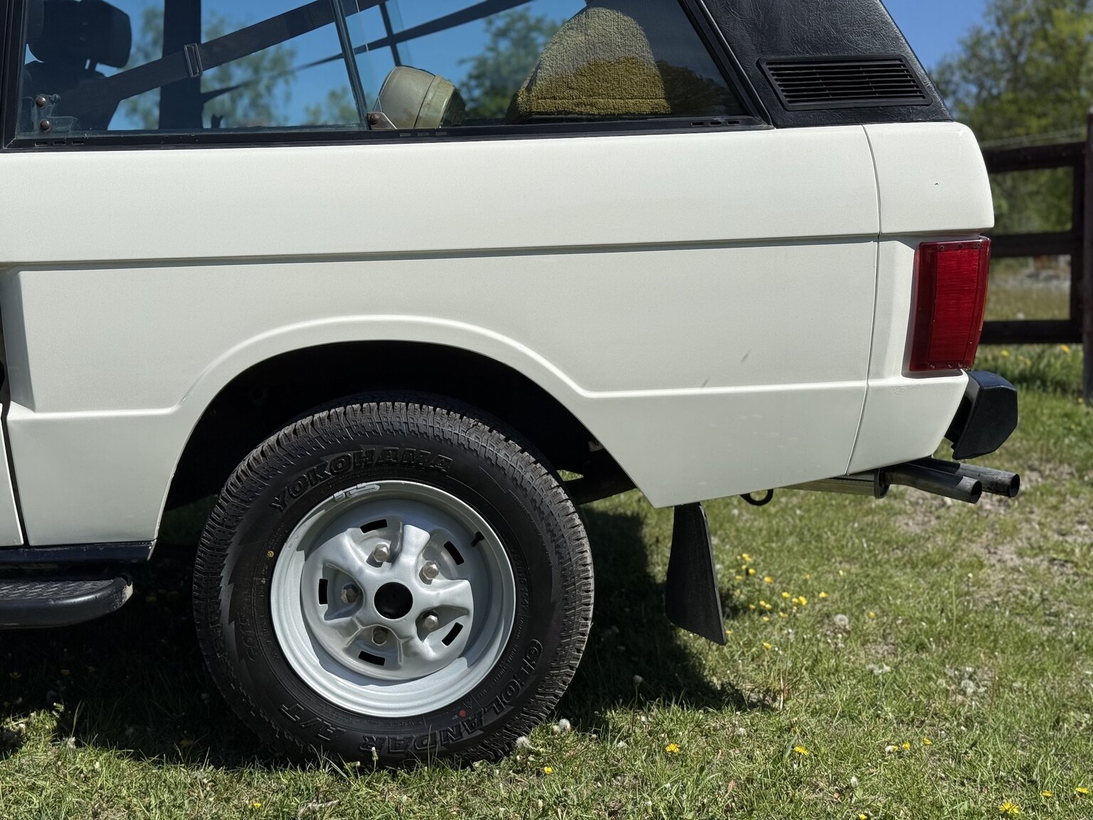 Exterior image of 1985 Land Rover Range Rover 3.5 V8