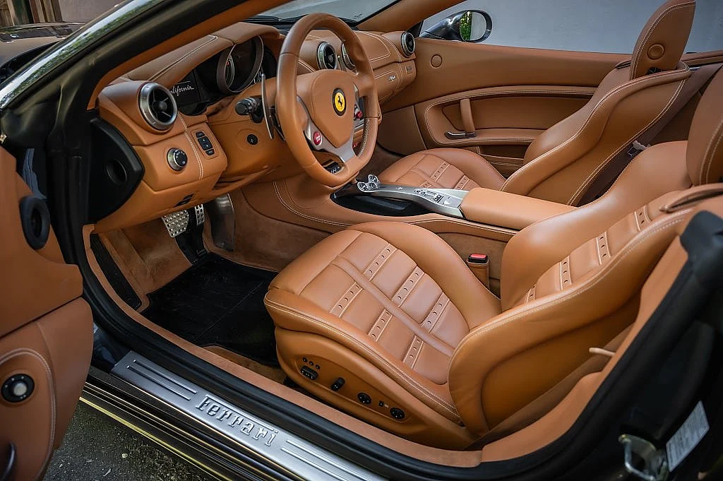 Bild von 2010 Ferrari California (18)