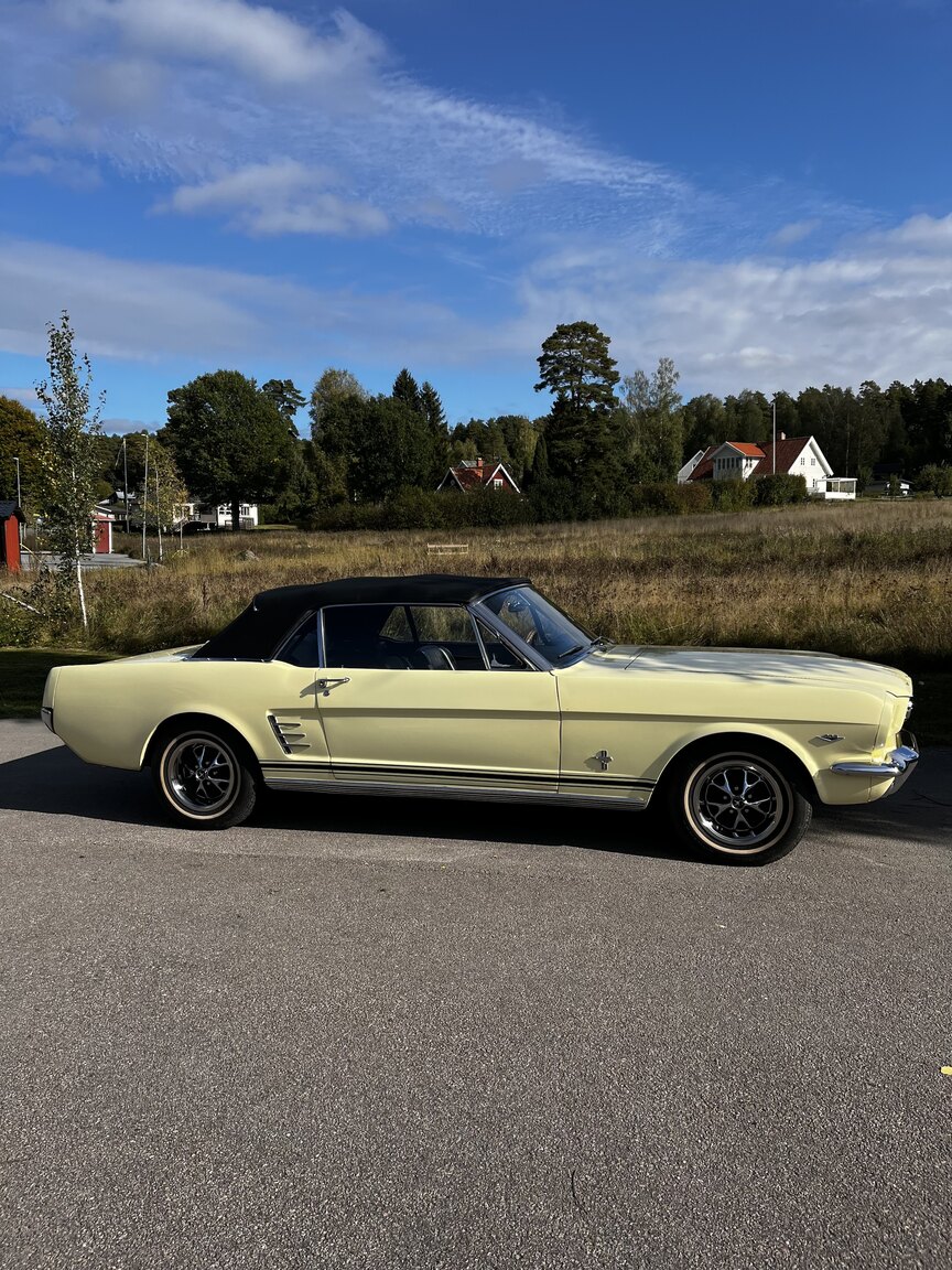 Aussenfoto 1966 Ford Mustang Cabriolet 289cui