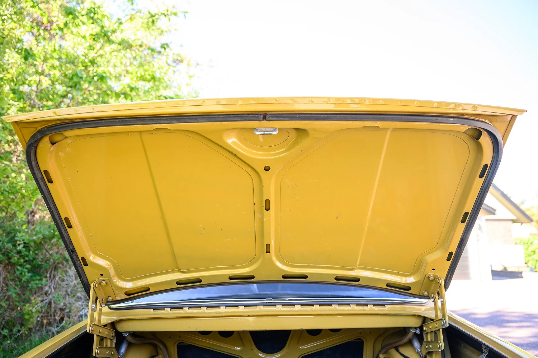 Innenraumfoto von 1971 Volvo 144 2.0 Automatic (75)