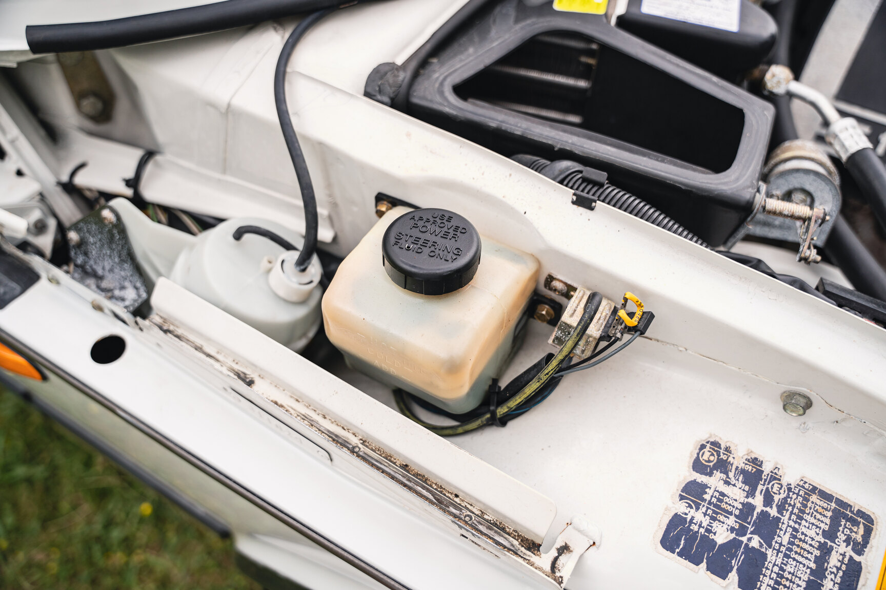 Image of 1987 Saab 900 Turbo Convertible mechanics