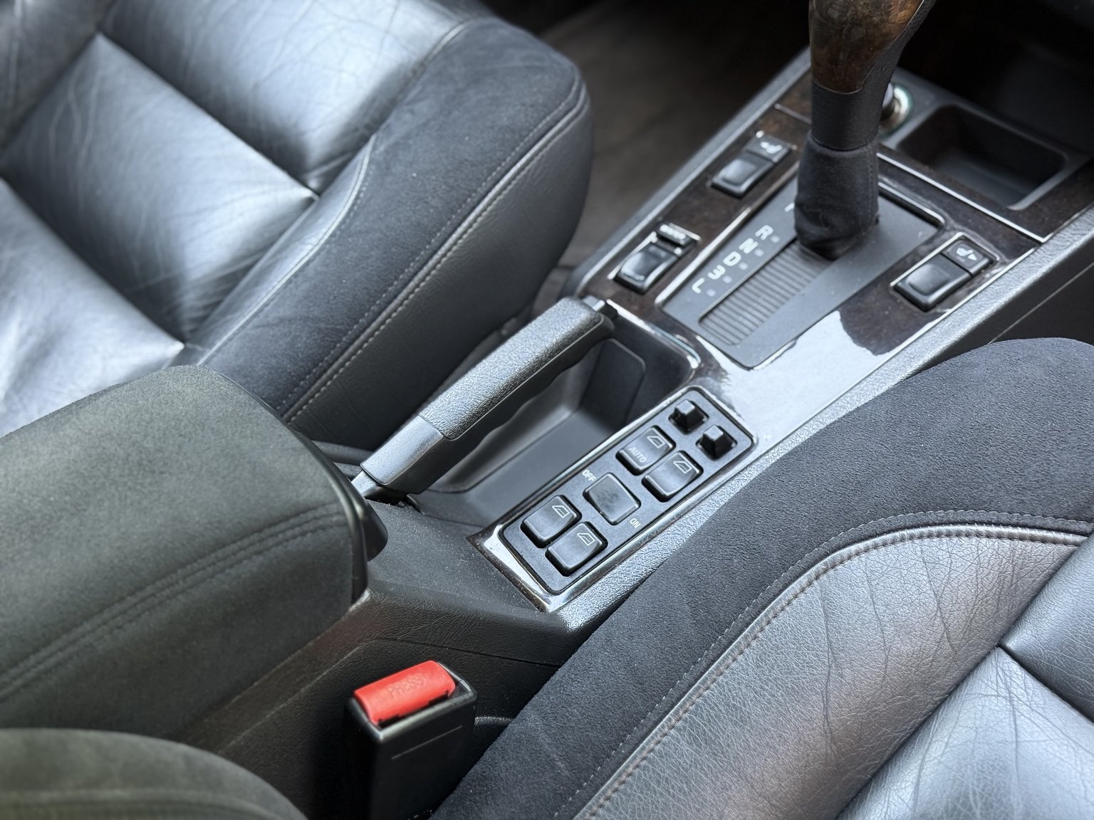 Interior image of 1995 Volvo 850 T-5R