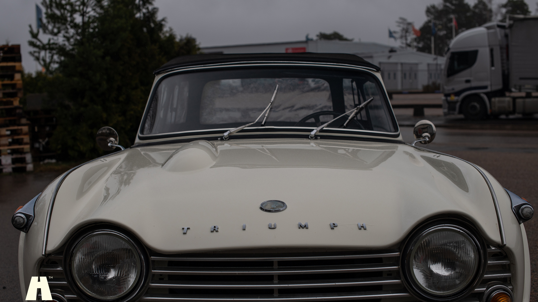 Aussenfoto 1966 Triumph TR4 A