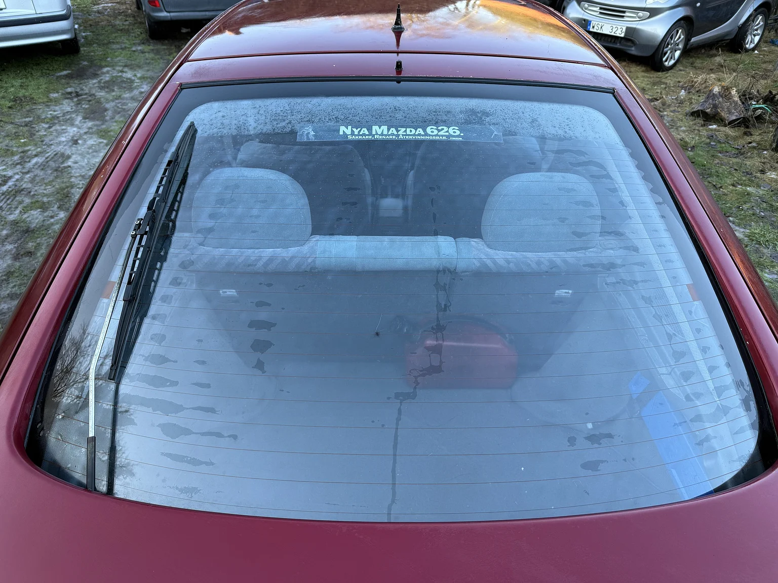 Exteriörbild på 1992 Mazda 626 Hatchback 2.5 V6 Automatic (19)