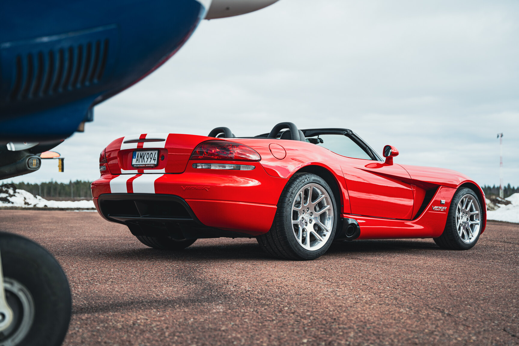 Exteriörbild på 2003 Dodge Viper SRT-10