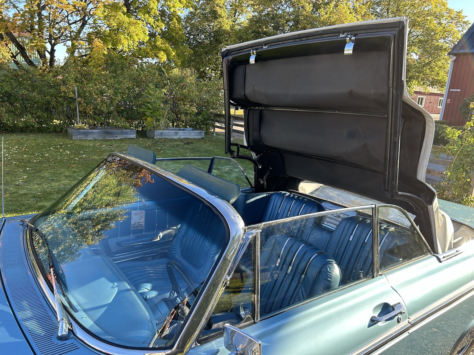 Exterior image of 1962 Ford Galaxie 500 XL Sunliner