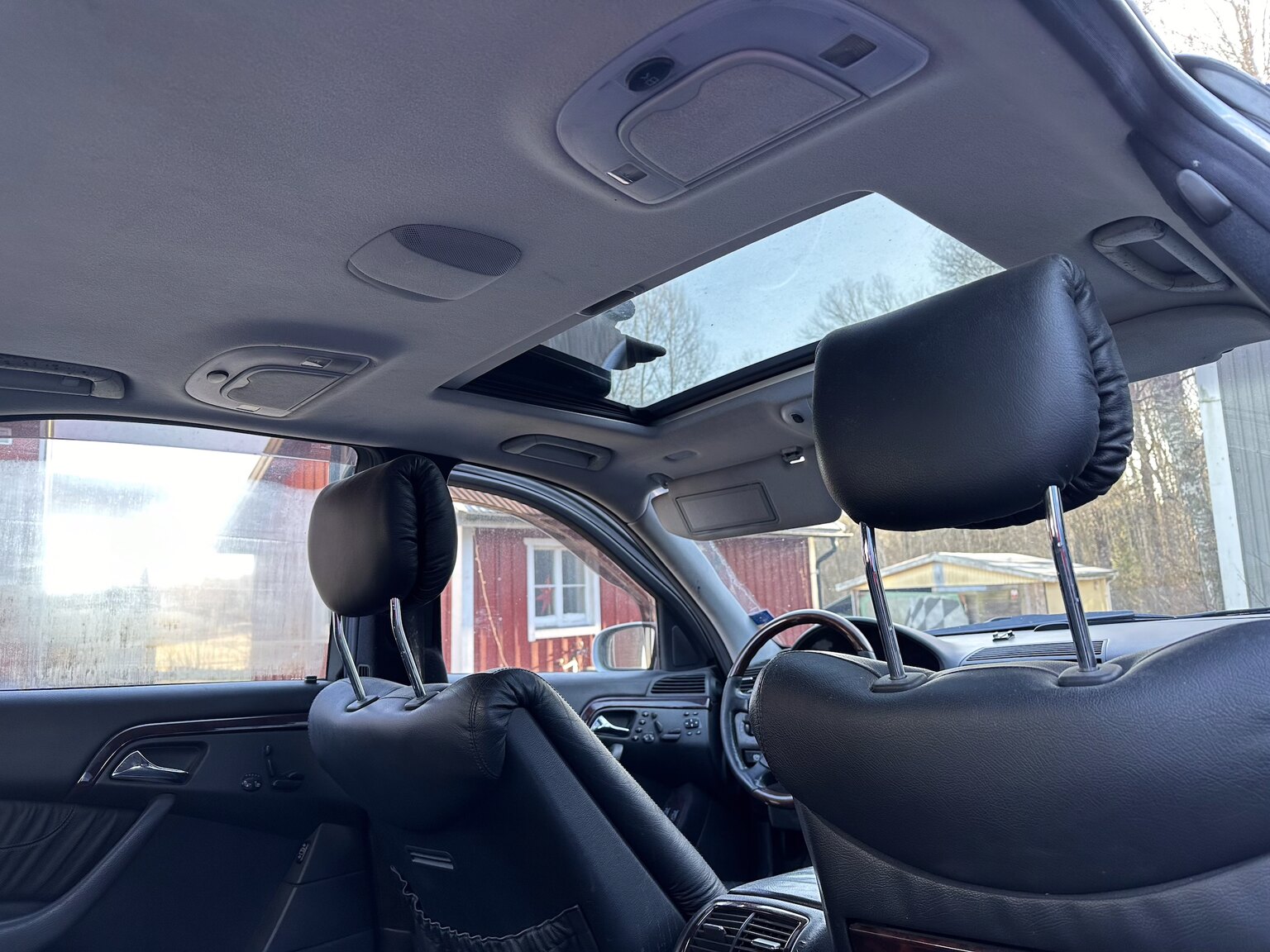 Innenraumfoto von 1999 Mercedes-Benz S 500 L