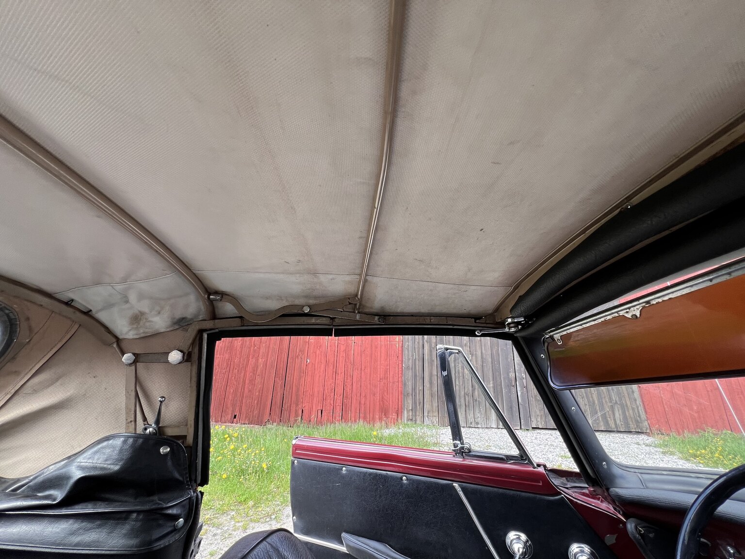 Interior image of 1967 Renault Caravelle Coupé