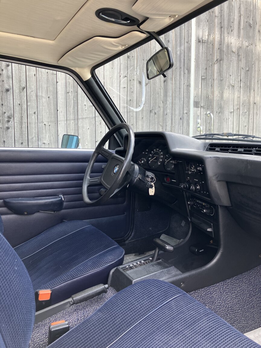 Interiörbild 1979 BMW 323i