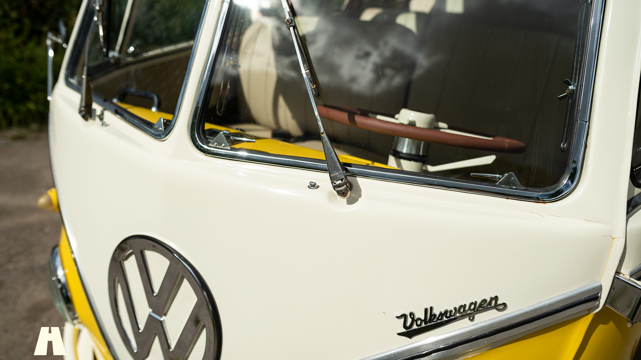 Exteriörbild på 1974 Volkswagen T1 Split Window  