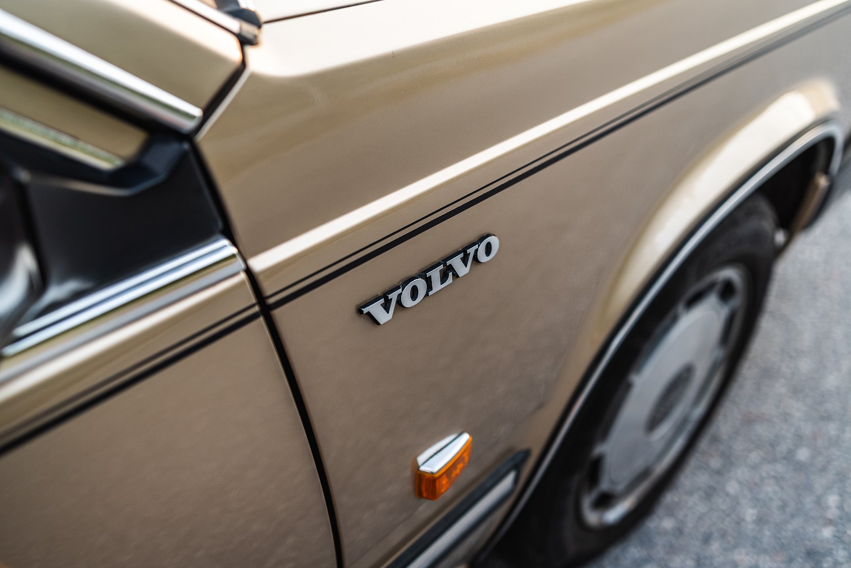 Exteriörbild på 1986 Volvo 760 GLE 2.8 V6 Automatisk