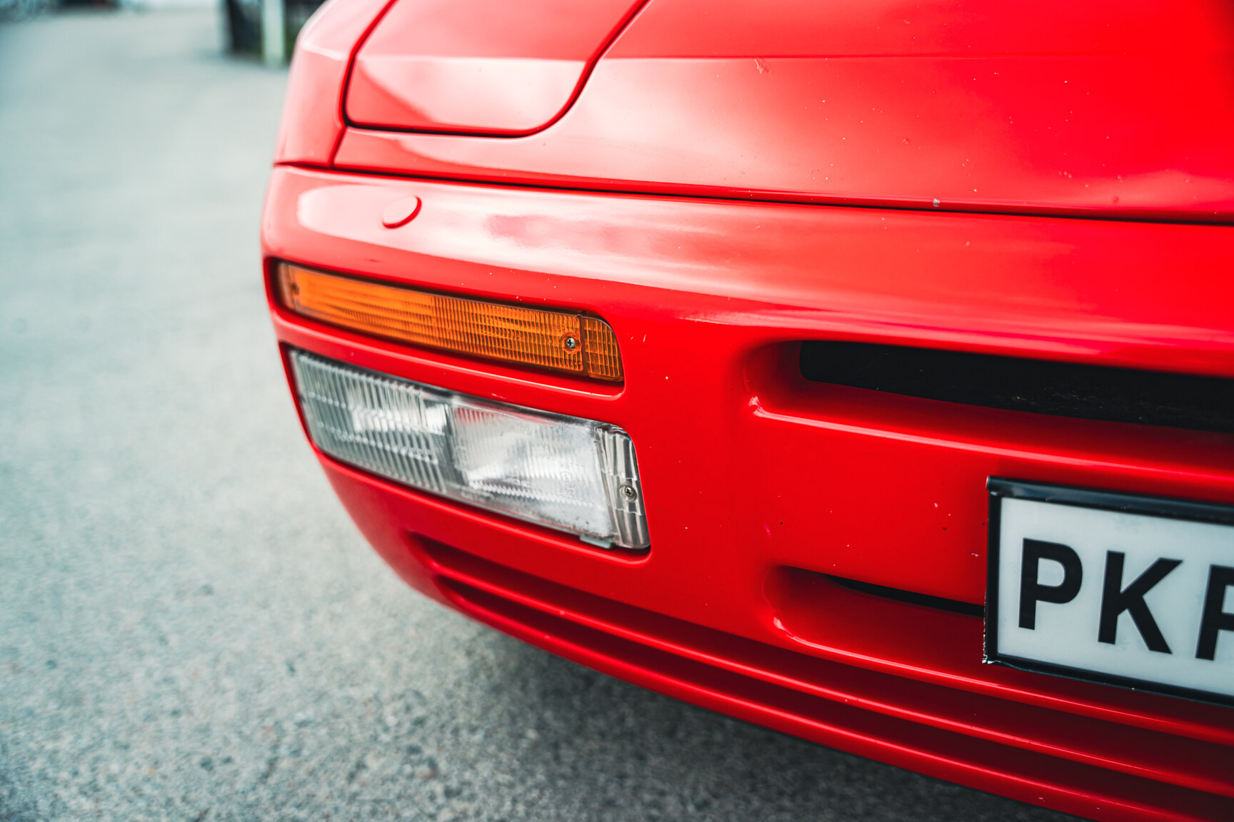 Exterior image of 1990 Porsche 944 Turbo
