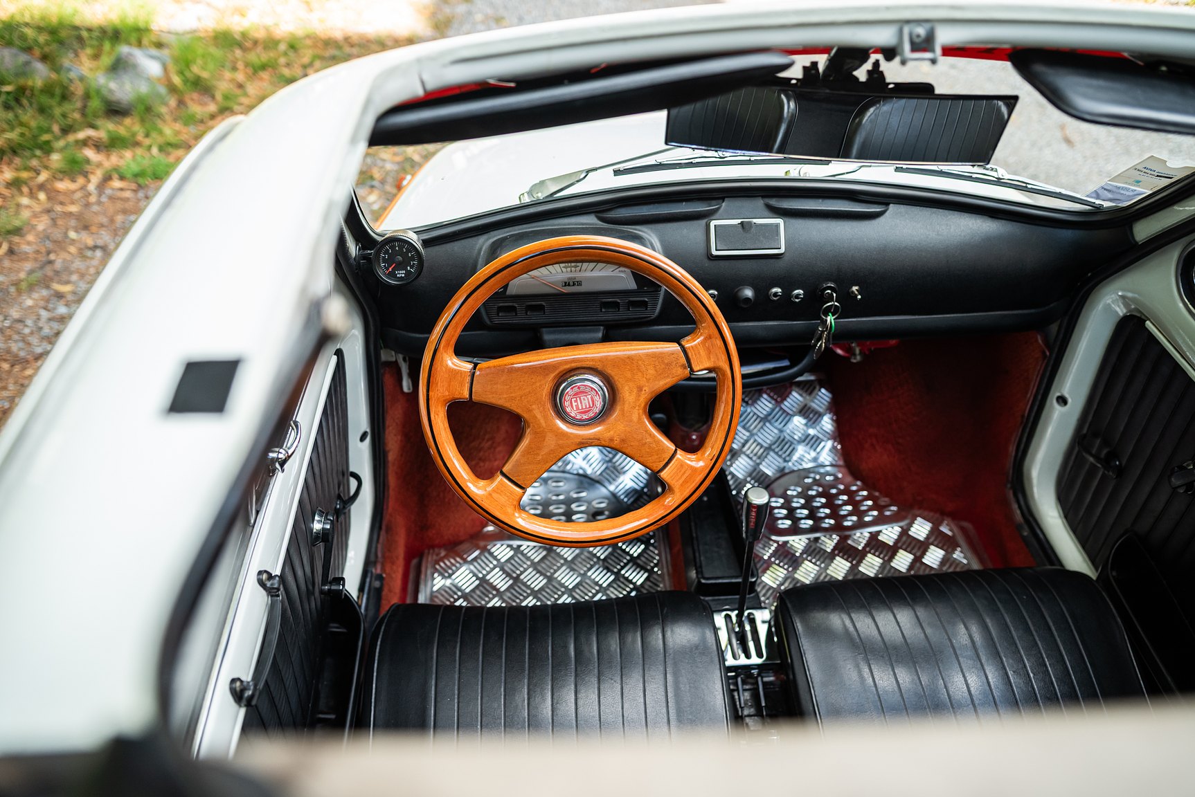 Interior image of 1971 FIAT 500 "Superiore"