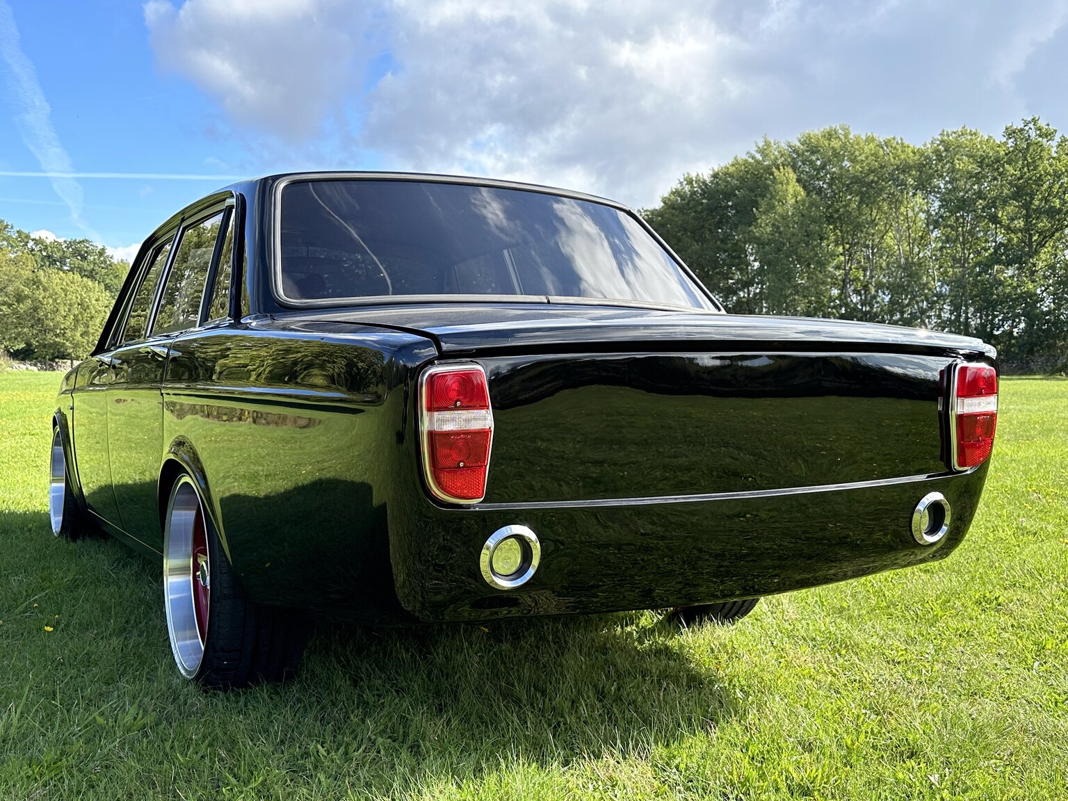 Aussenfoto 1969 Volvo 144 custom
