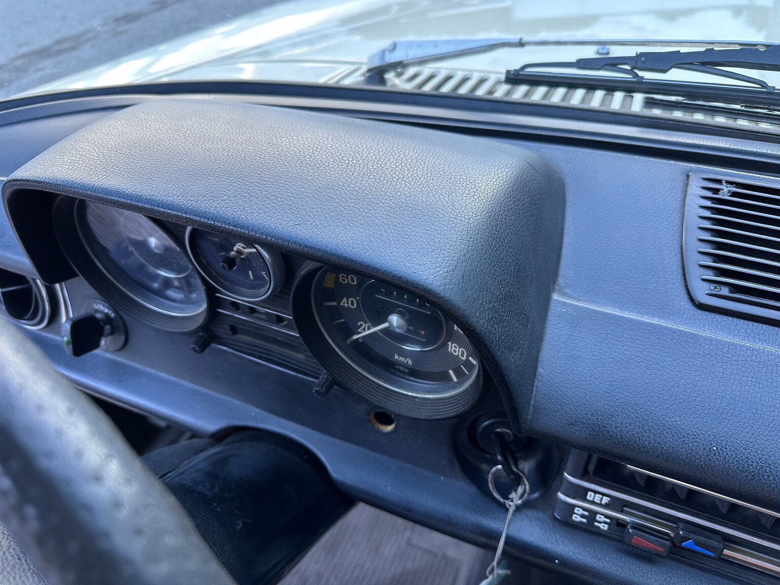 Interiörbild 1974 Mercedes Benz 230.6