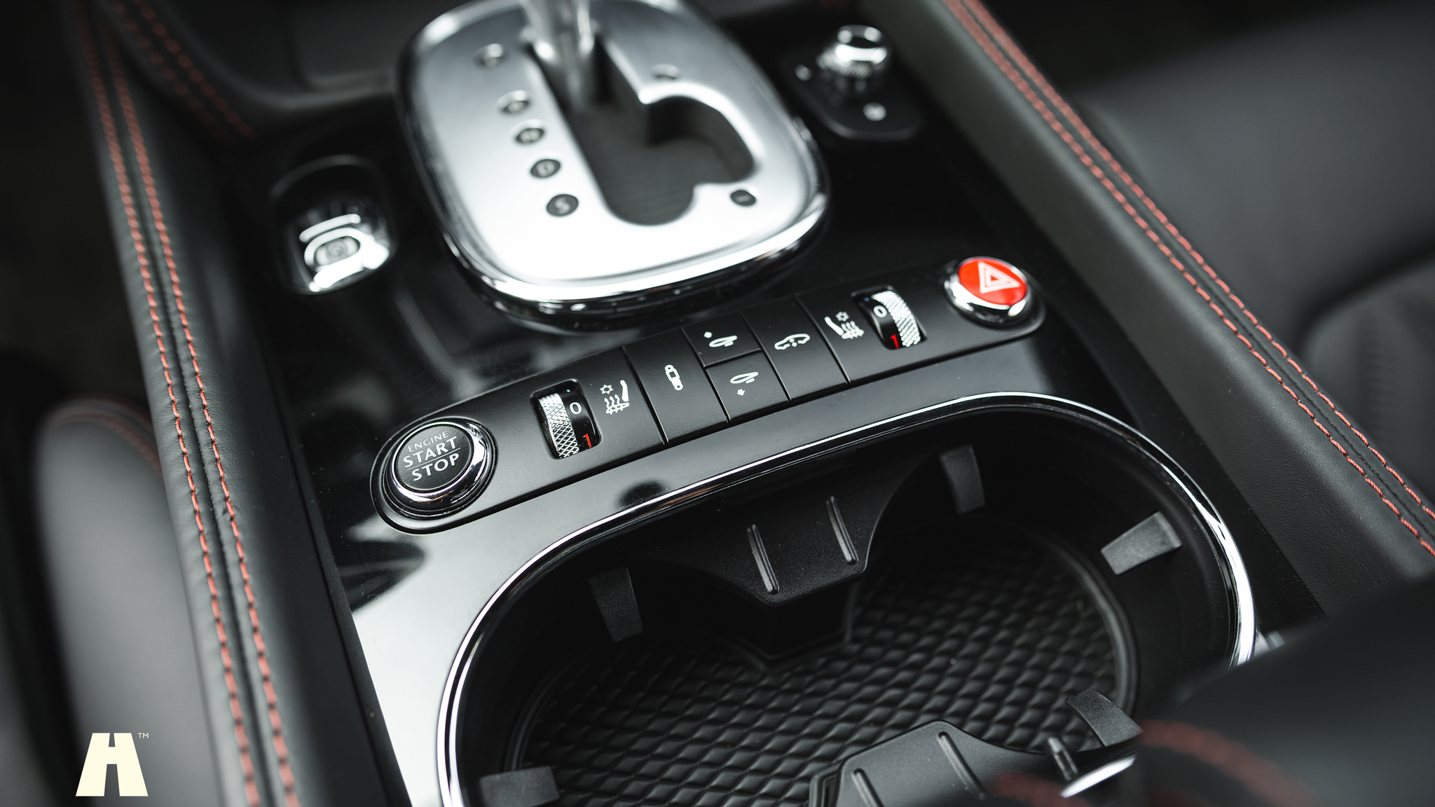 Innenraumfoto von 2013 Bentley Continental GT V8 (31)