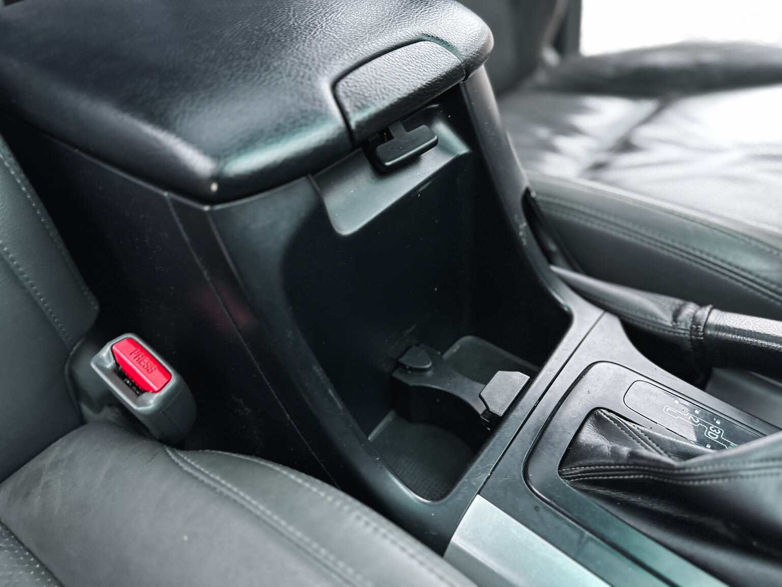 Interior image of 2004 Toyota Land Cruiser