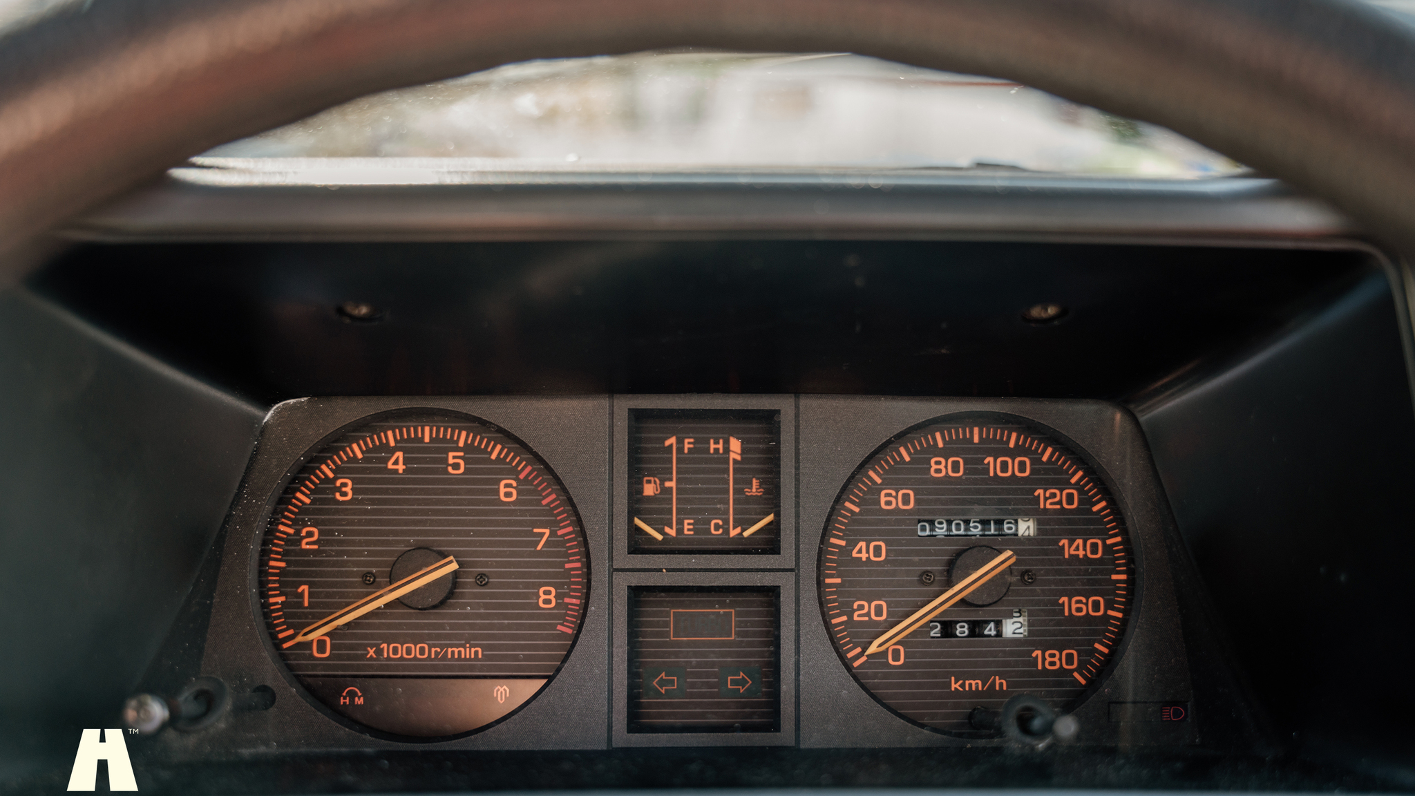 Innenraumfoto von 1986 Daihatsu Charade Turbo