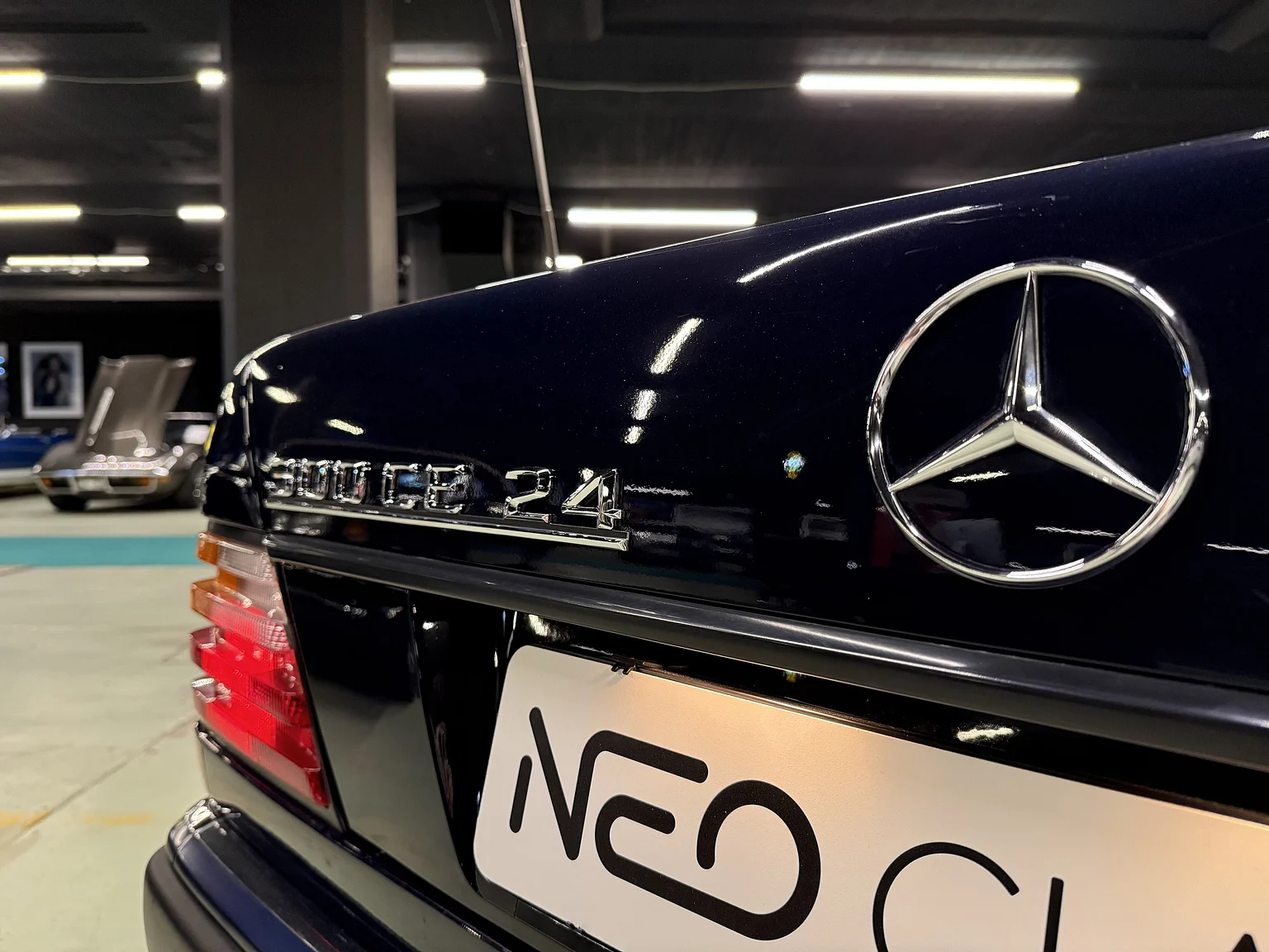 Exteriörbild på 1993 Mercedes-Benz 300 CE-24 Cabriolet (12)