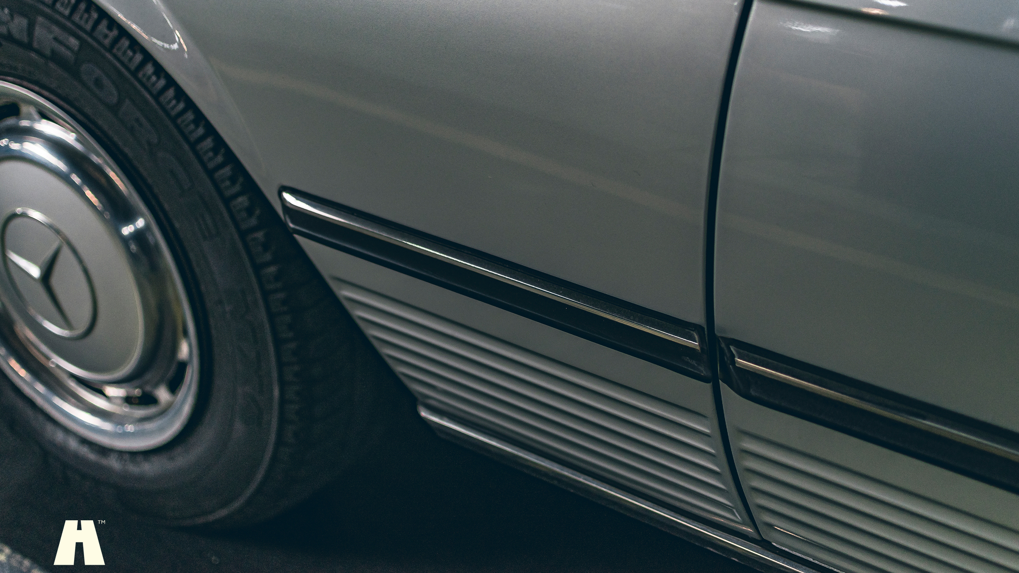 Exterior image of 1974 Mercedes SLC450 Project