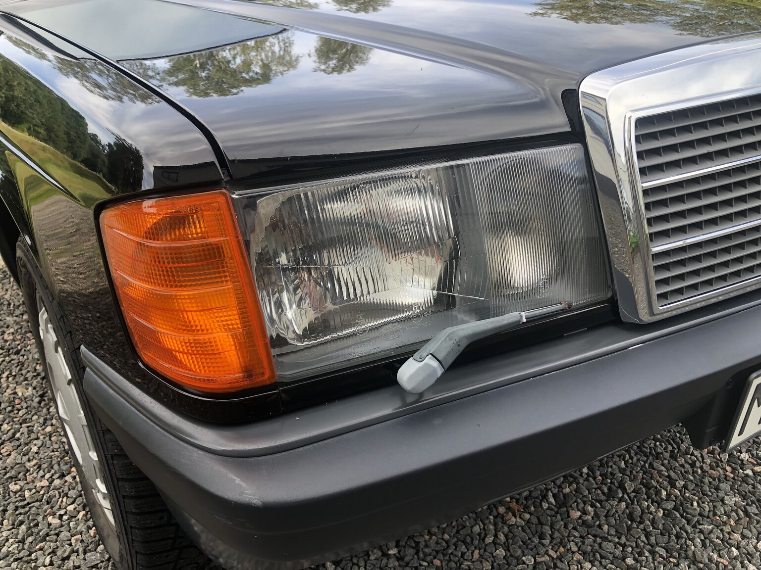 Exteriörbild på 1986 Mercedes-Benz 190E