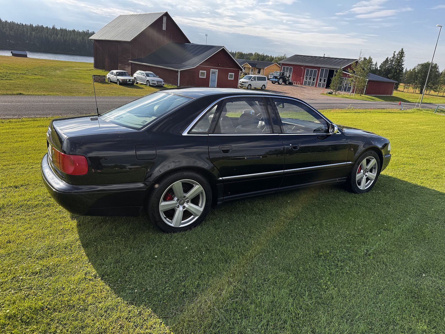 Exteriörbild på 1999 Audi S8 4.2 Quattro