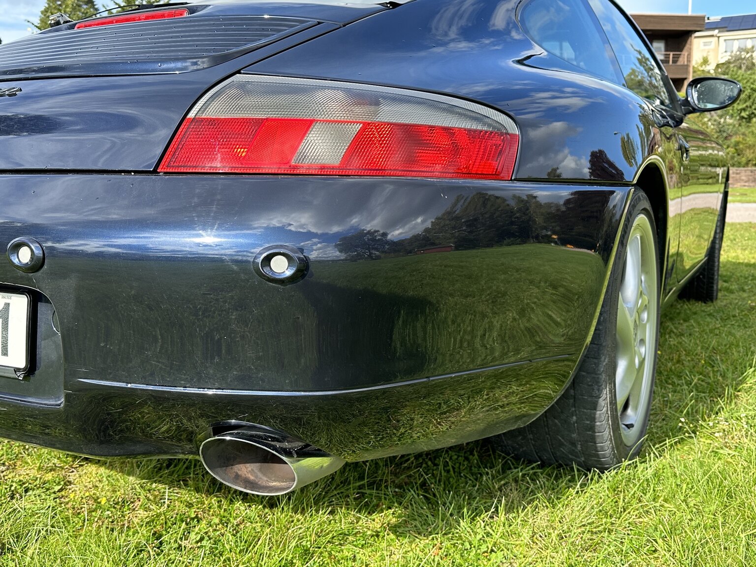Exterior image of 1999 Porsche 911 Carrera