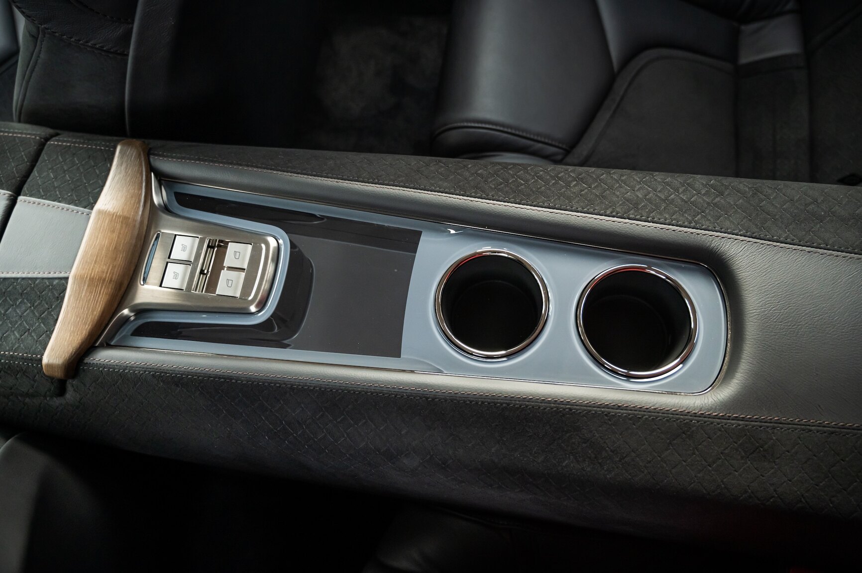 Interiörbild 2012 Fisker Karma ES