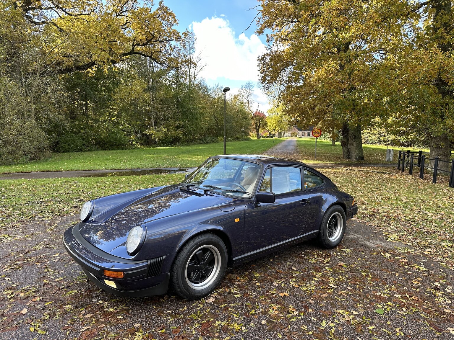Aussenfoto 1986 Porsche 911 Carrera 3.2