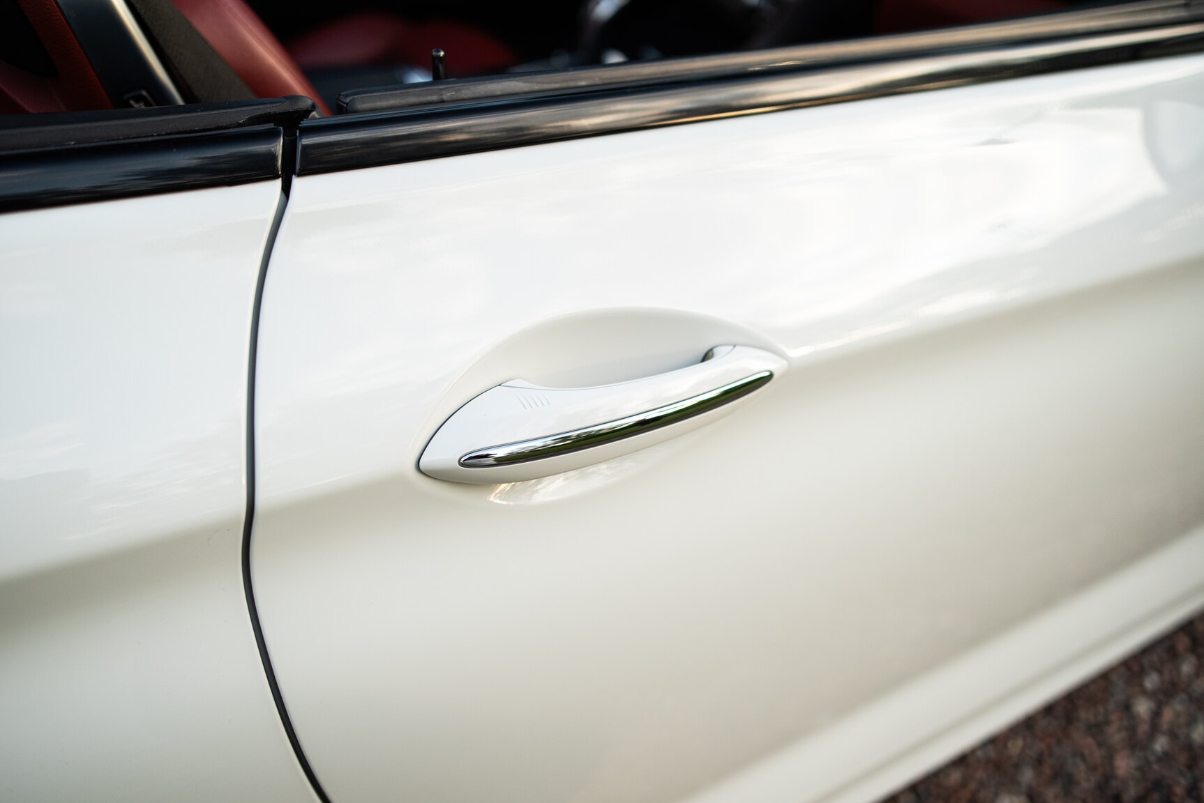 Exteriörbild på 2011 BMW 650i Cabriolet