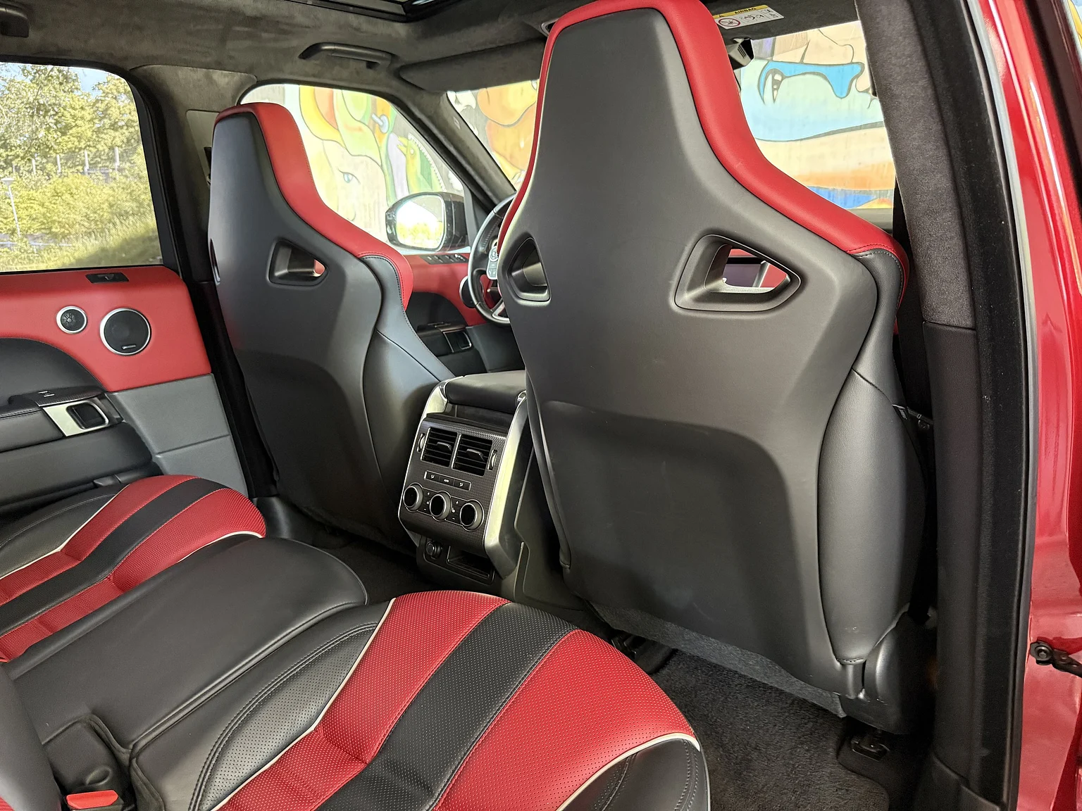 Interior image of 2017 Range Rover Sport SVR (60)