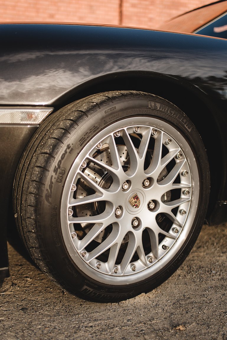 Exterior image of 1998 Porsche 996 Carrera 