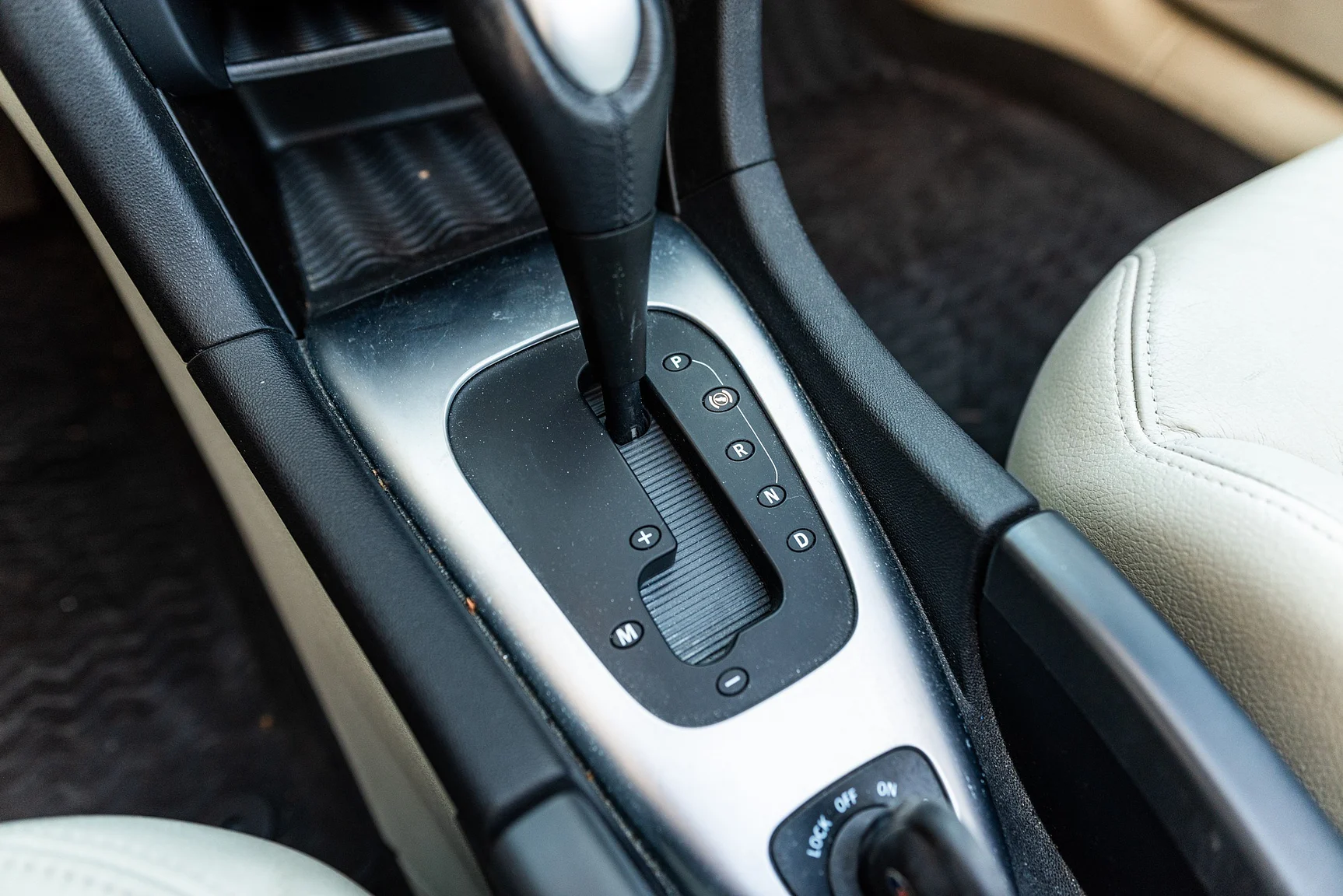 Interior image of 2008 SAAB 9-3 Vector 2.0T Cabriolet (41)