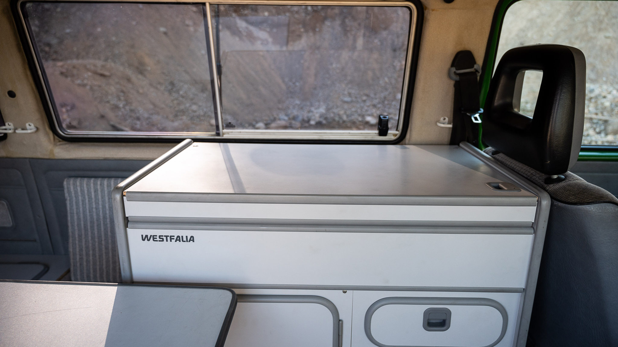 Interior image of 1992 Volkswagen T3 Kombi Syncro 16" Westfalia