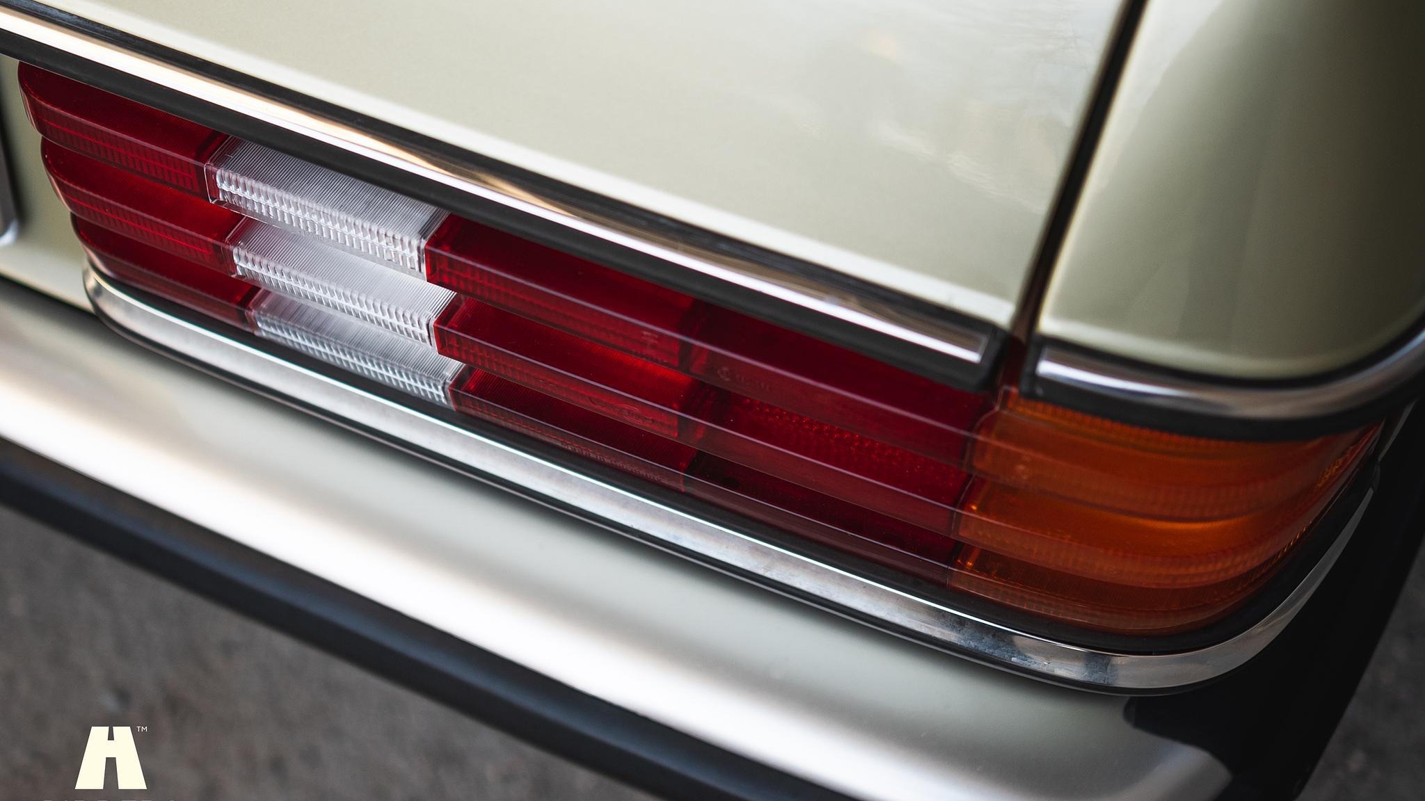 Exterior image of 1985 Mercedes-Benz 200 Series 3  (27)