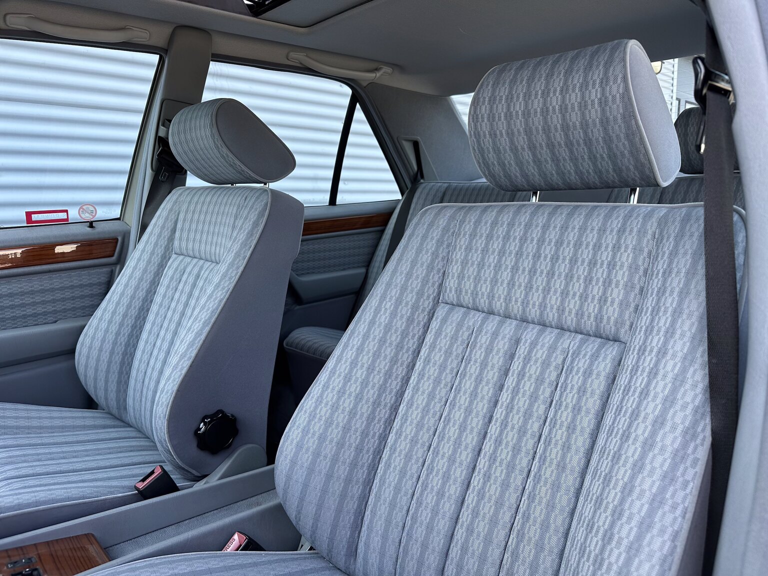Interior image of 1992 Mercedes-Benz 250D