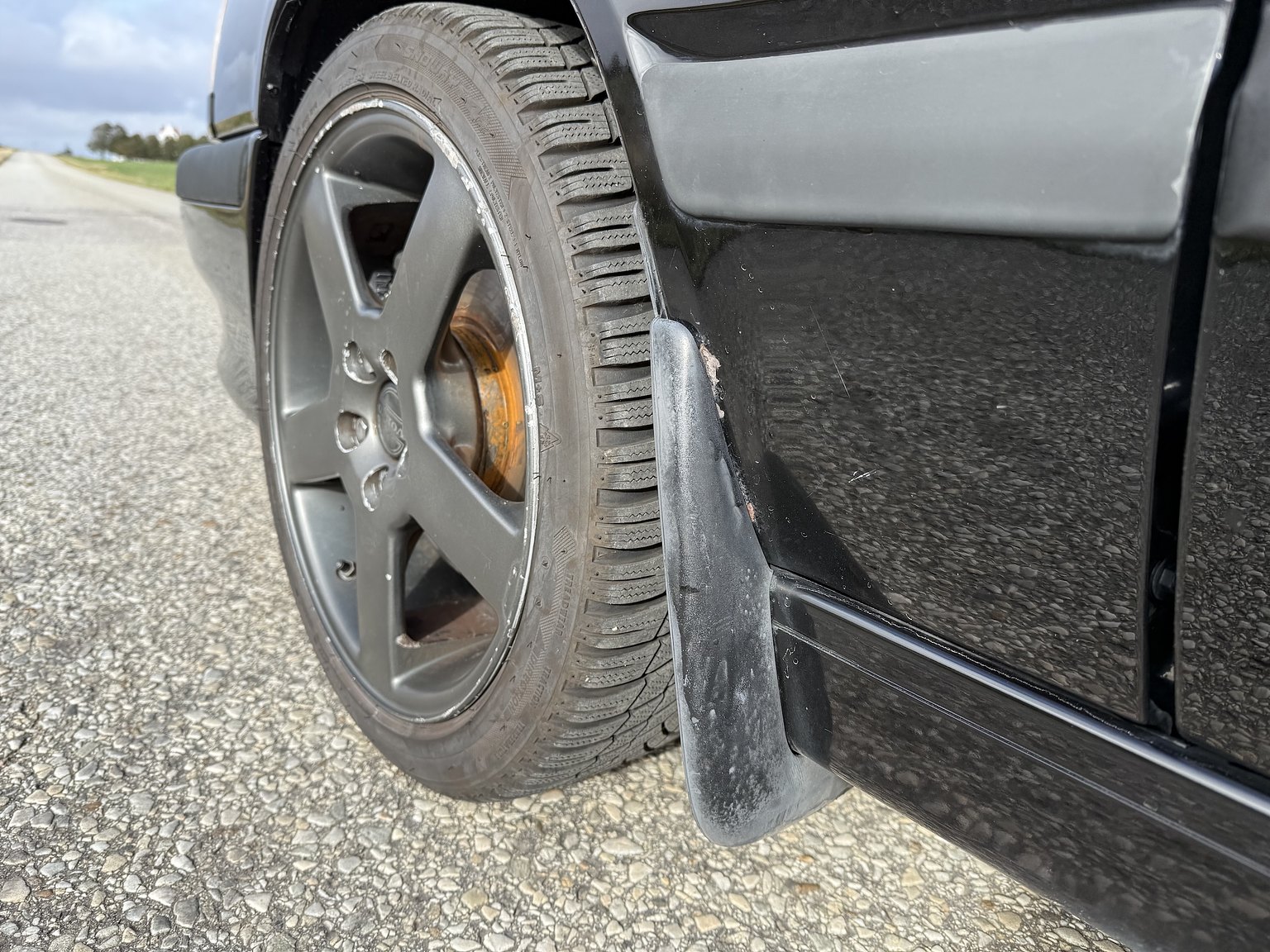 Exterior image of 1995 VOLVO 855 T5R T-5R
