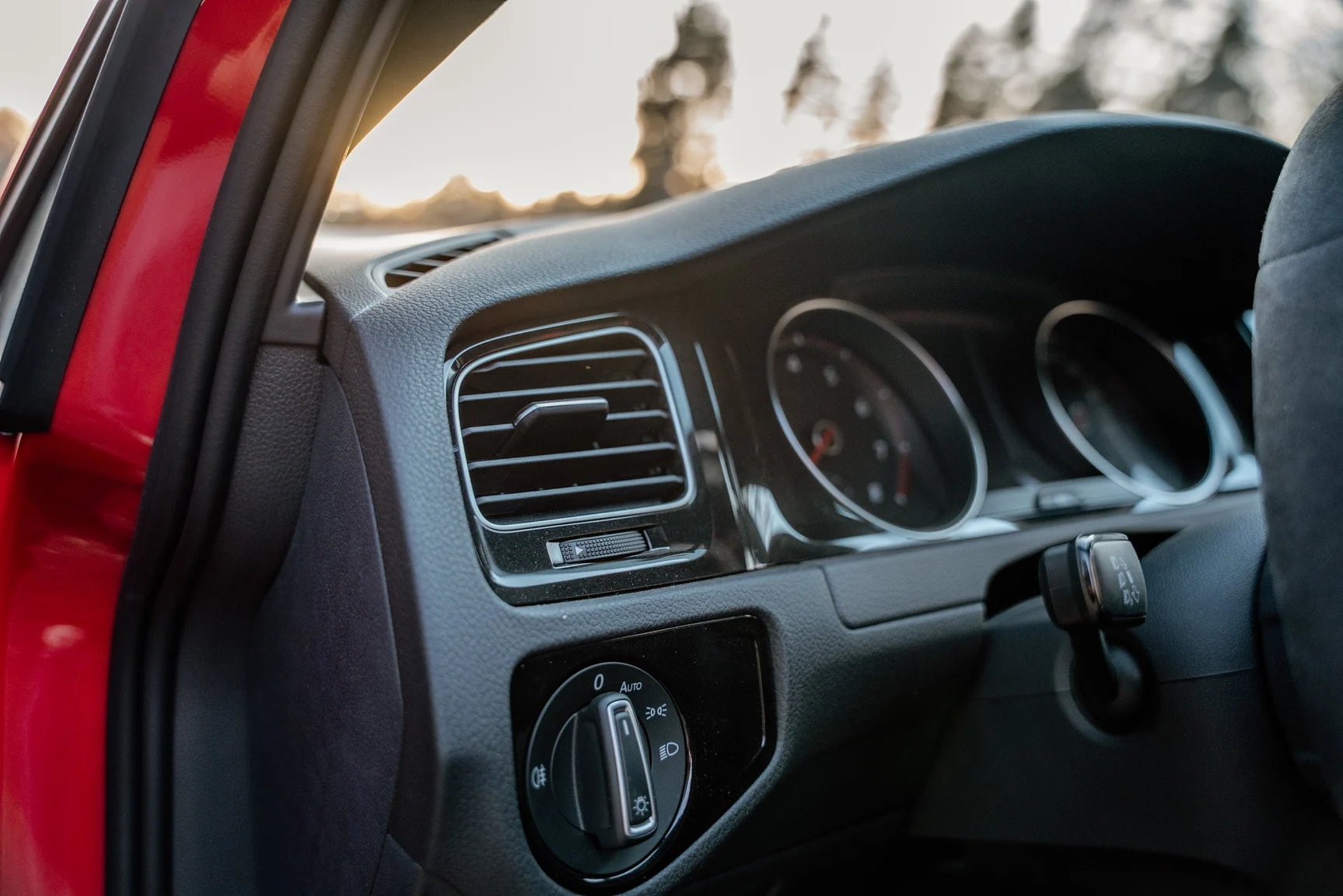 Interior image of 2016 Volkswagen Golf GTi Clubsport S - no. 291/400 (10)